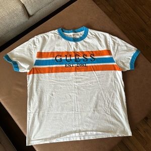 Men’s Large Guess T-Shirt